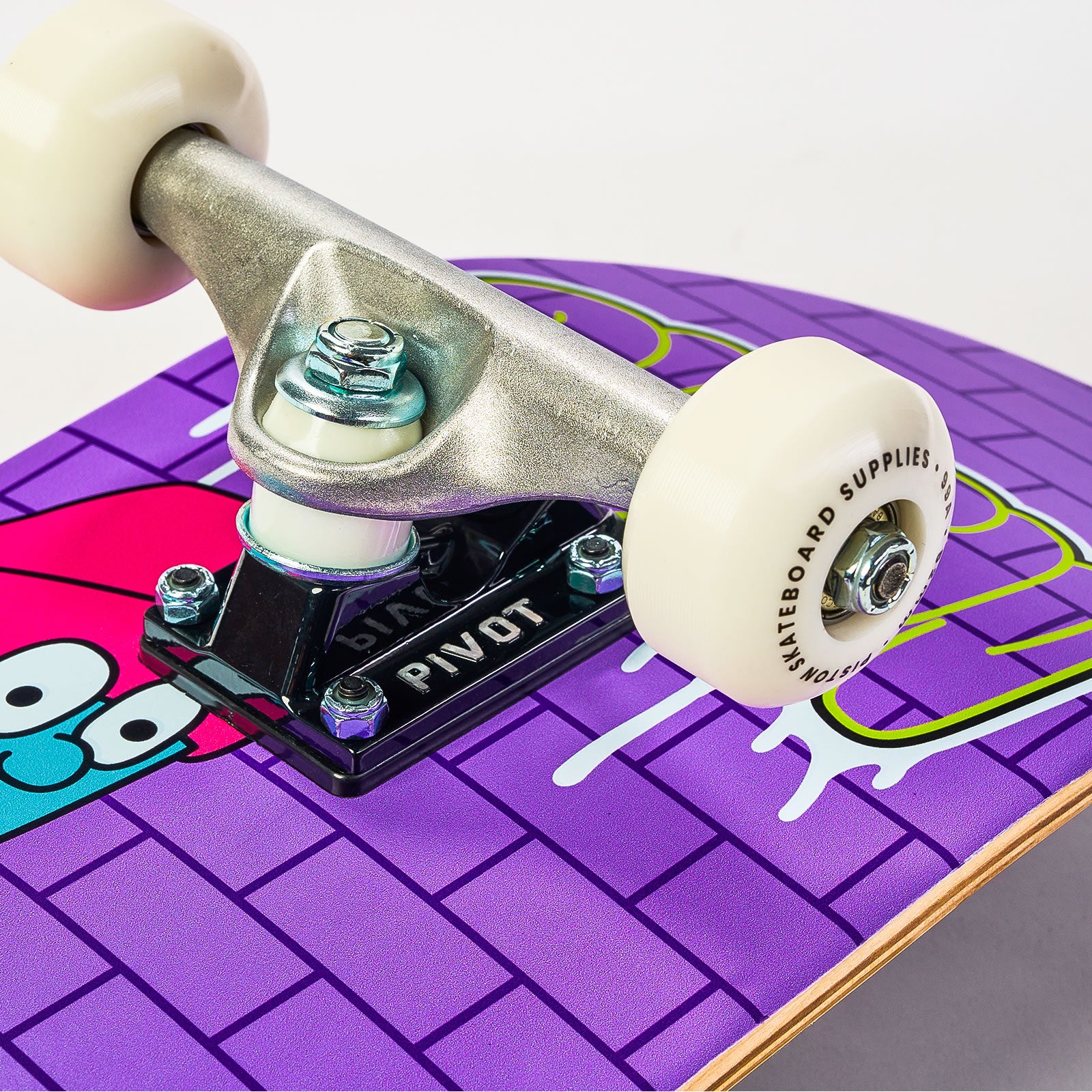 GRAFFITI - COMPLETE SKATEBOARD