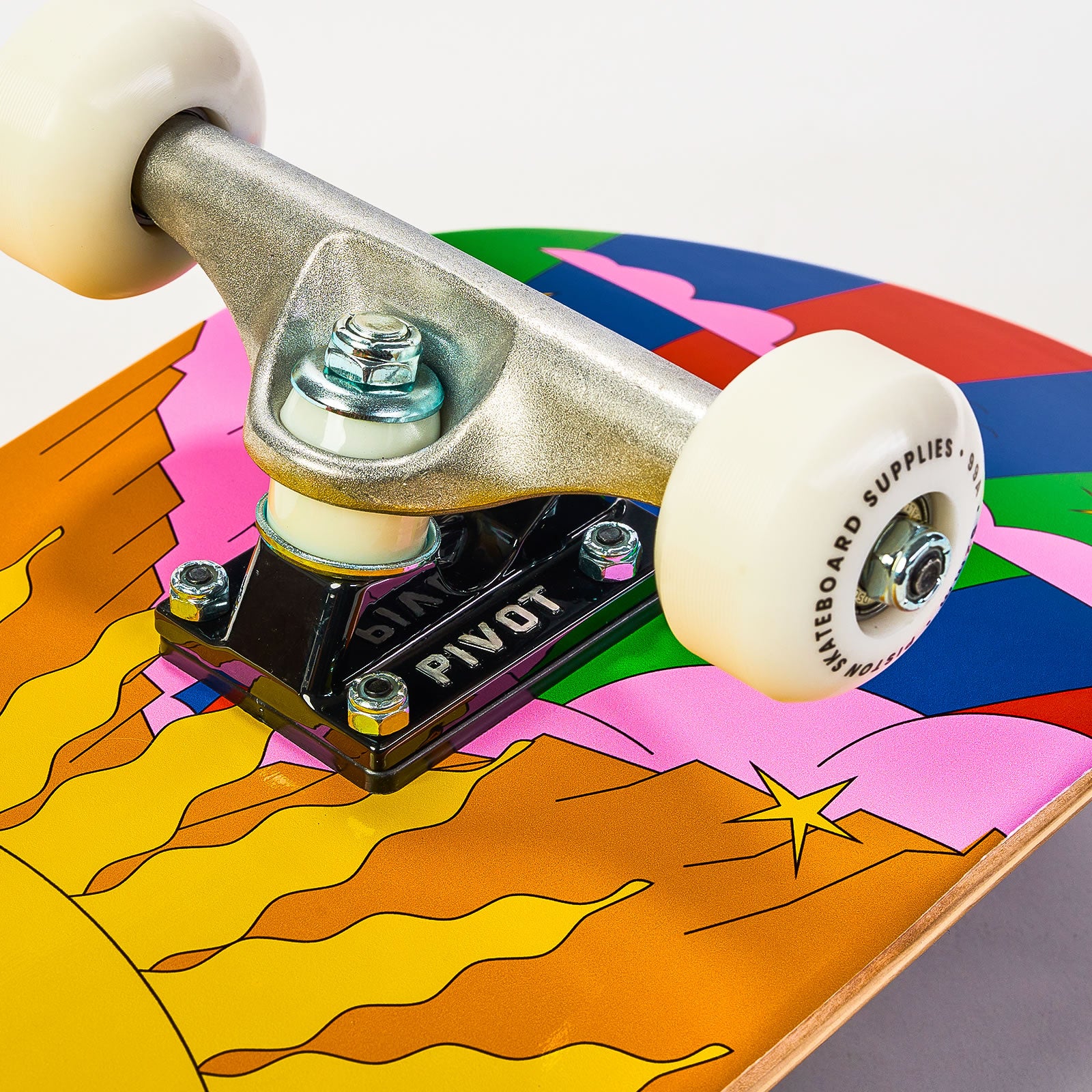 SUN - COMPLETE SKATEBOARD (Demo Piece)
