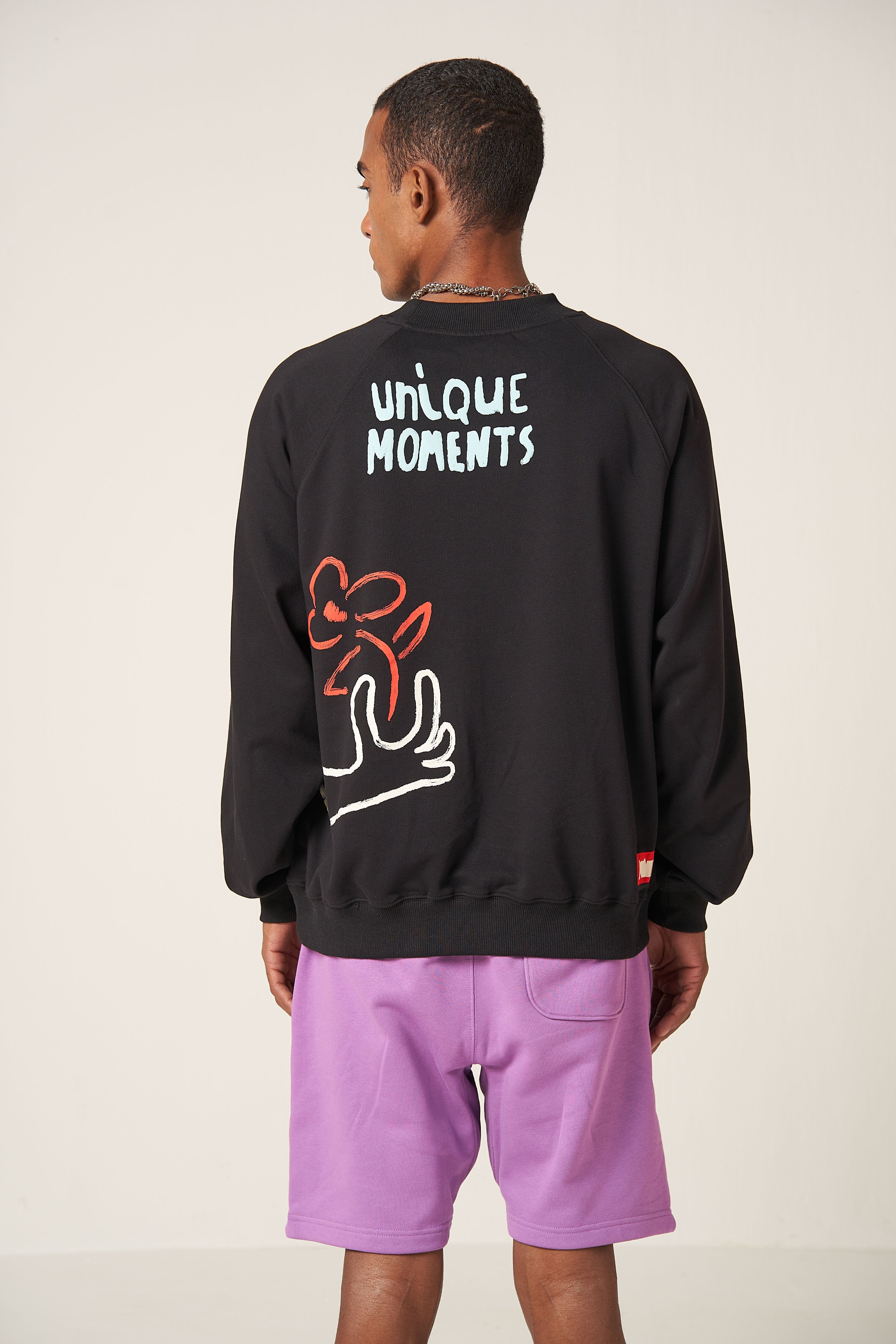 STORYTELLER SWEATSHIRT - BLACK